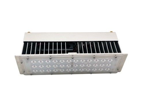 SMD3030 0.75A完全なスペクトルの植物はライト、277Vac SMD LEDを育てるライトを育てる